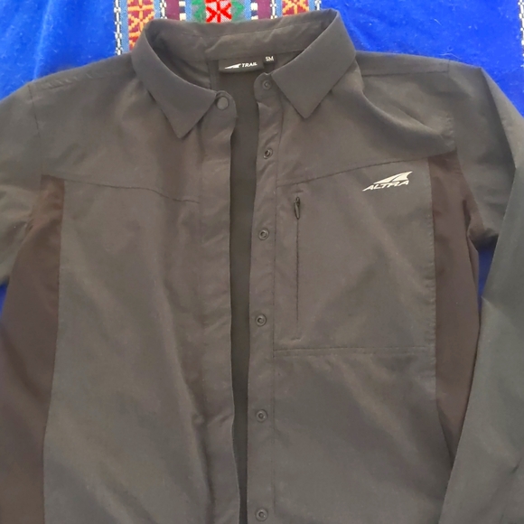 Altra Trail Running Shirt - Picture 1 of 3